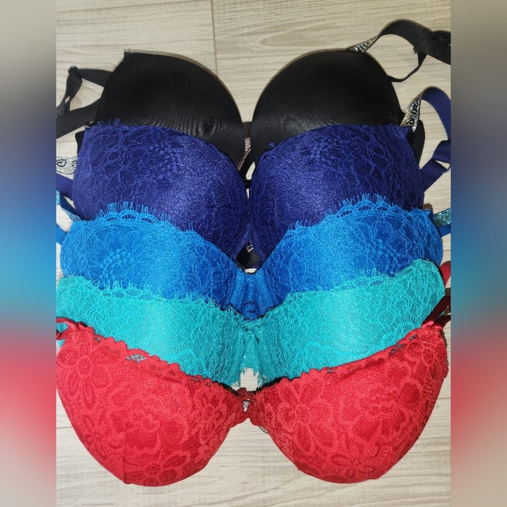 Victoria's Secret Lace Bra Set 38D - Red, Blue, Violet And Black